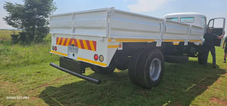 1990 Mercedes-Benz Bullnose Dropside body truck