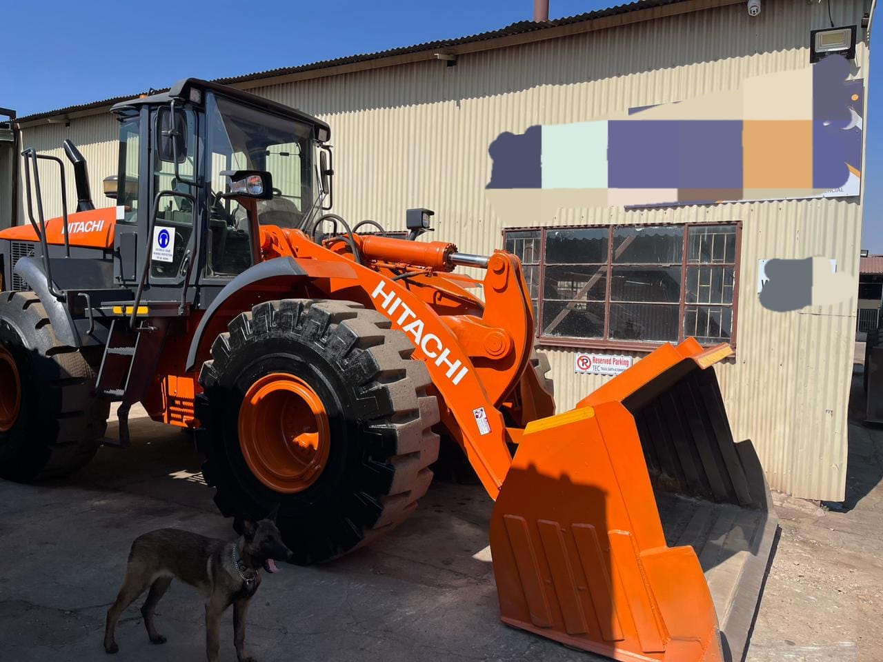 2011 Hitachi ZW220 Front end loader.  3cube bucket