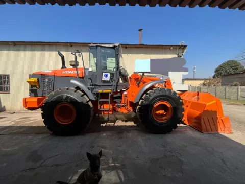 2011 Hitachi ZW220 Front end loader.  3cube bucket