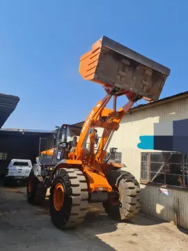 2011 Hitachi ZW220 Front end loader.  3cube bucket