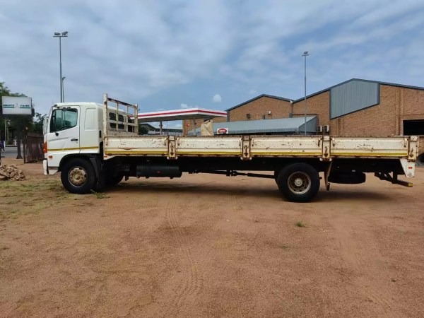 2007 Hino 15-258 | QAC Equipment