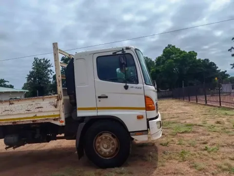 2007 Hino 15-258 | QAC Equipment