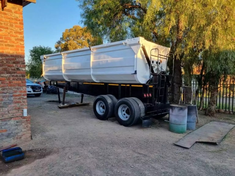 2015 Top Trailer 2015 | QAC Equipment