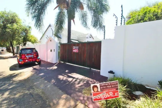 4 Bedroom house for sale in Clubview | Casa Dynamica Properties