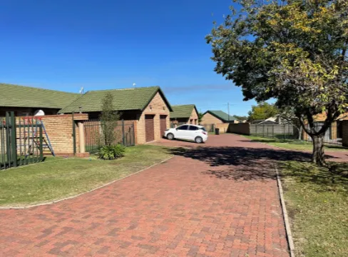 14 Bedroom Freehold For Sale in Secunda | Casa Dynamica Properties