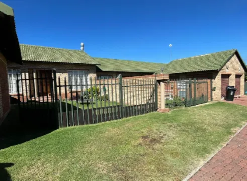 14 Bedroom Freehold For Sale in Secunda | Casa Dynamica Properties