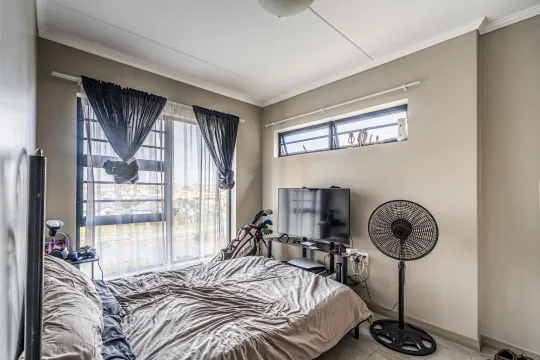 2 Bedroom Apartment / Flat for Sale in Amberfield | RE/MAX Infoglobe