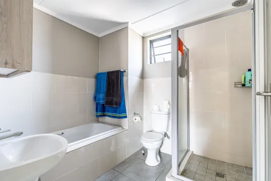 2 Bedroom Apartment / Flat for Sale in Amberfield | RE/MAX Infoglobe