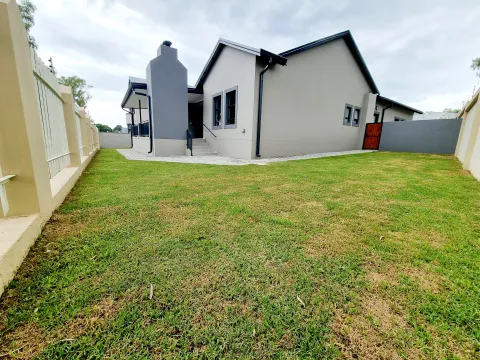3 Bedroom house for sale in Cullinan Golf Estate | RE/MAX Infoglobe