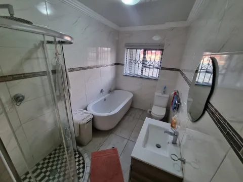 3 bedroom house for sale in Rayton peacefull tranquility | RE/MAX Infoglobe