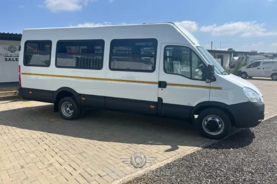 2008 Iveco Daily 22 Seater Midi Bus fitted with Towbar | Wölff Autohaus