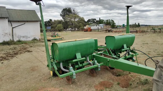 4 Row John Deere planter
