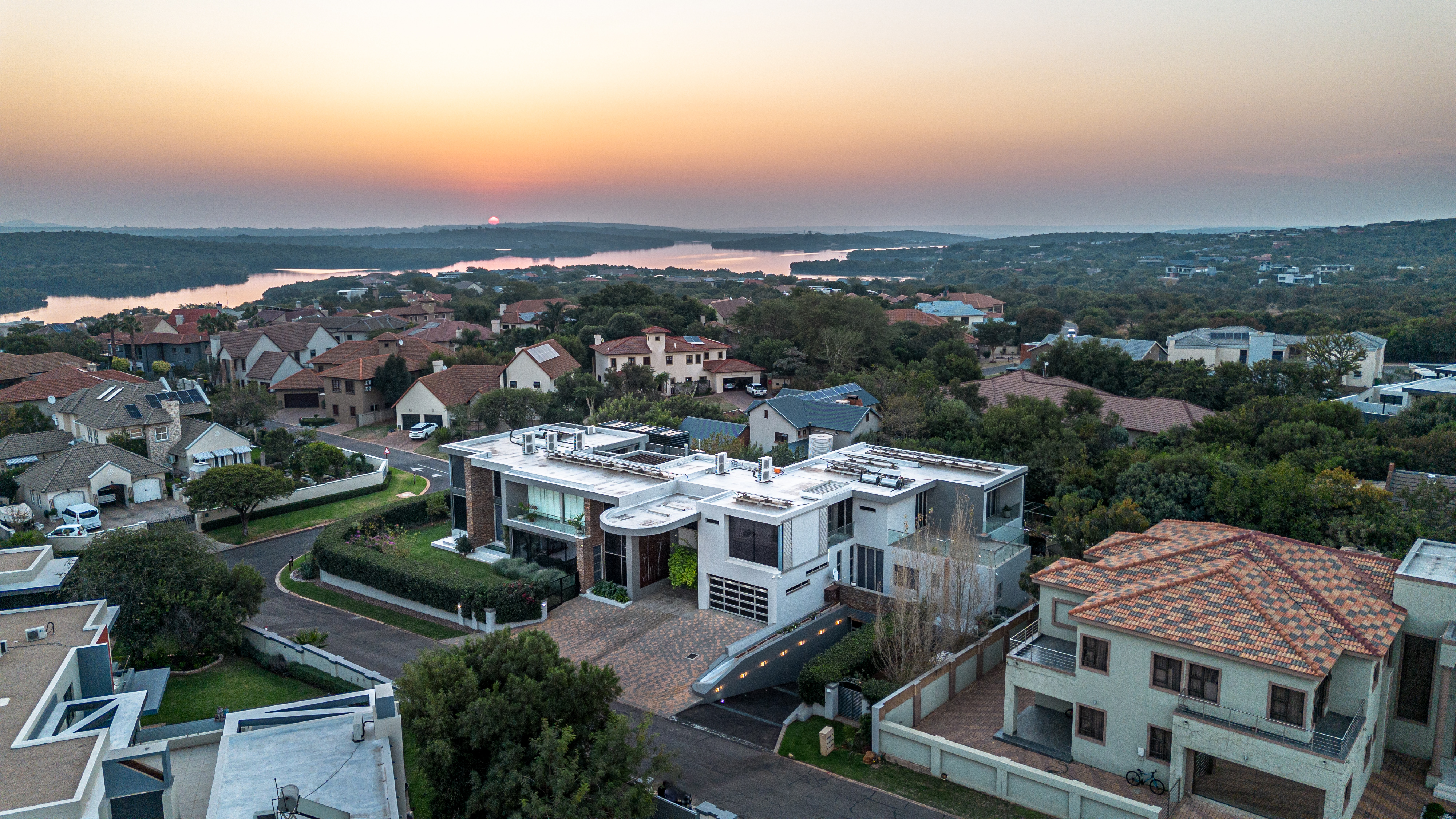 9 Bedroom house for sale in Sable Hills | RE/MAX Infoglobe