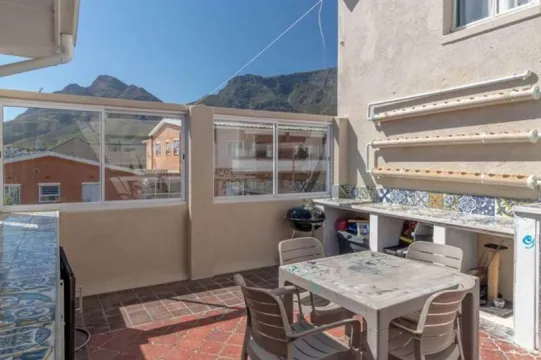 2 Bed apartment to rent in Tamboerskloof