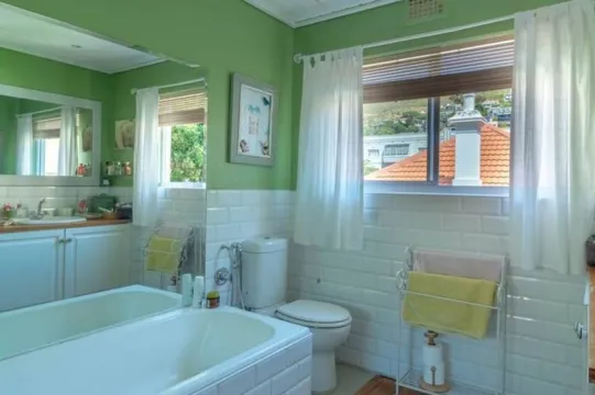 2 Bed apartment to rent in Tamboerskloof