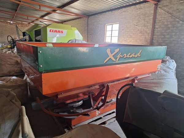 Xpread 2-ton kunsmisstrooier | Agrimar