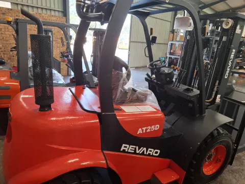 2.5TON All Terrain Forklift