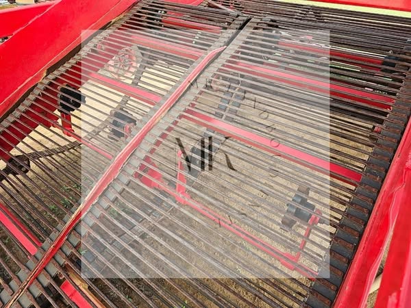 Aartappel Uithaler | MK Landbou Dienste