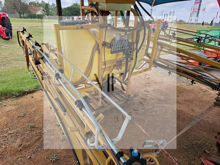 21m Boom Spuit | MK Landbou Dienste