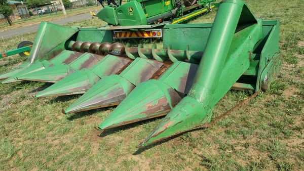 John Deere 6 ry .92 plukkerkop | MK Landbou Dienste