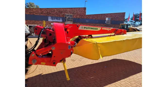 Used | Pöttinger Novacat mower | Valtrac