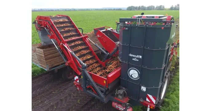 THE top-lifting harvester | Dewulf harvesters | Rebelo Agricultural Group