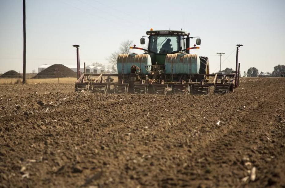 RTS104 ZoneTill ripper | Radium Engineering