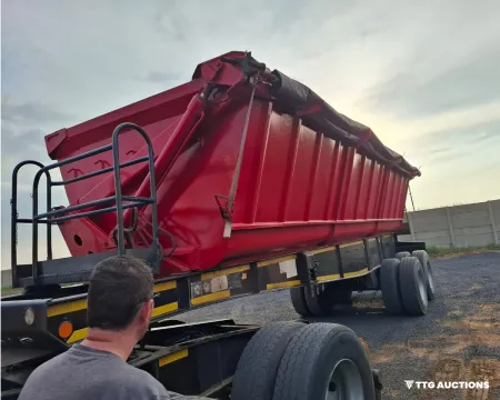 2015 Top Trailer 45m³ Side Tipper