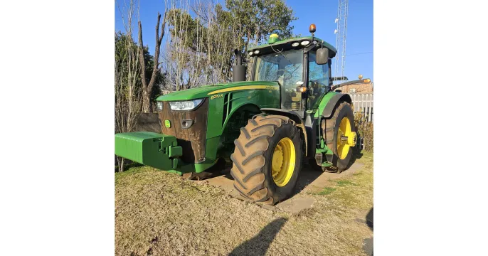Used 2016 John Deere 8270R tractor | Valtrac