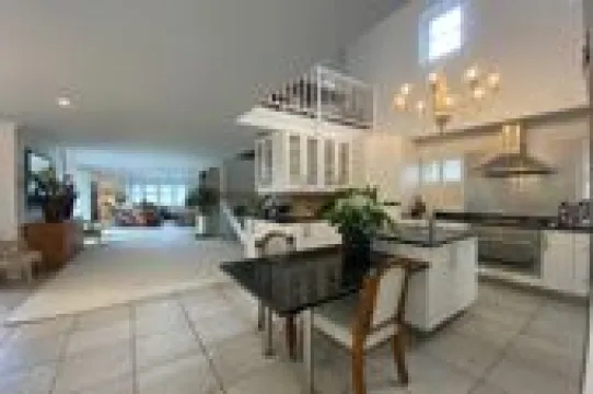 4 bedroom house to rent in Thesen Islands