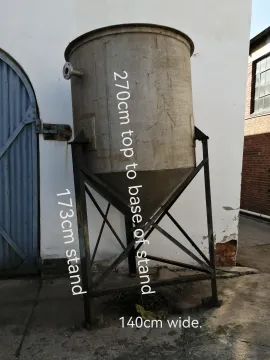 Steel Grain/Feed Silo on steel stand
