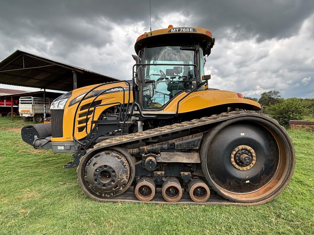 2017 Challenger 765e trekker | Agrimar