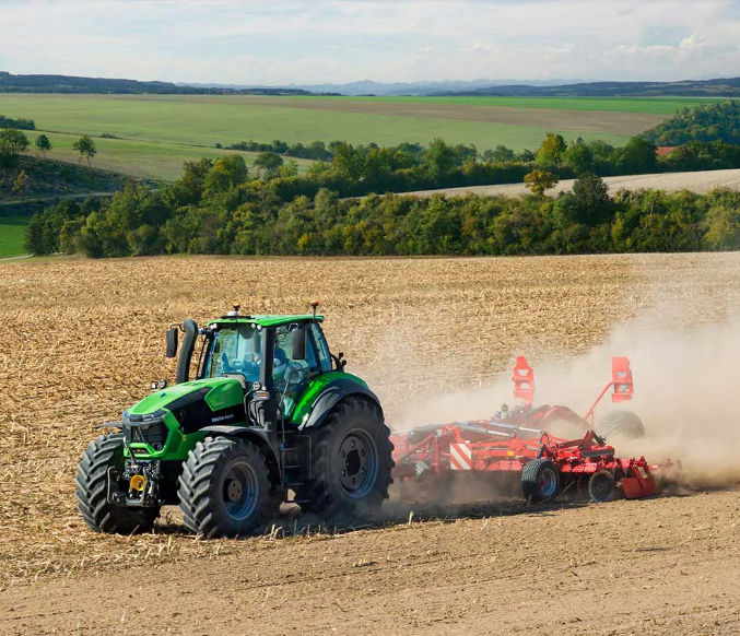 Series 9 Deutz-Fahr tractor | Smith Power Equipment