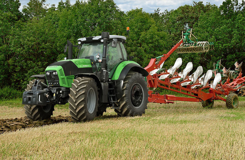 Series 8W Deutz-Fahr tractor | Smith Power Equipment