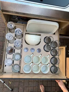 To Rent Off-grid Commander (KMCC01) 2013