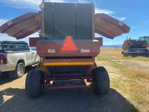 New Holland BR 7060 | QAC Equipment