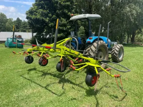 Claas Volto 55 tedder work 5.2 meters | QAC Equipment